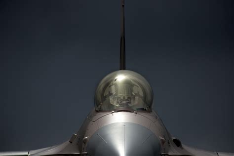 Bubble canopies have been in use since world war ii. F-16 bubble canopy close up.7360x4912 : MilitaryPorn