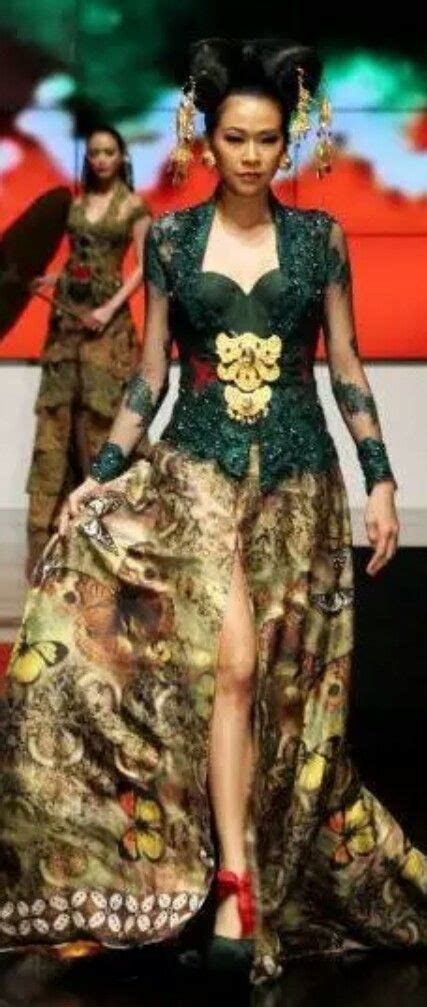 She is the most expensive kebaya maker in indonesia. Kebaya Anne Avantie