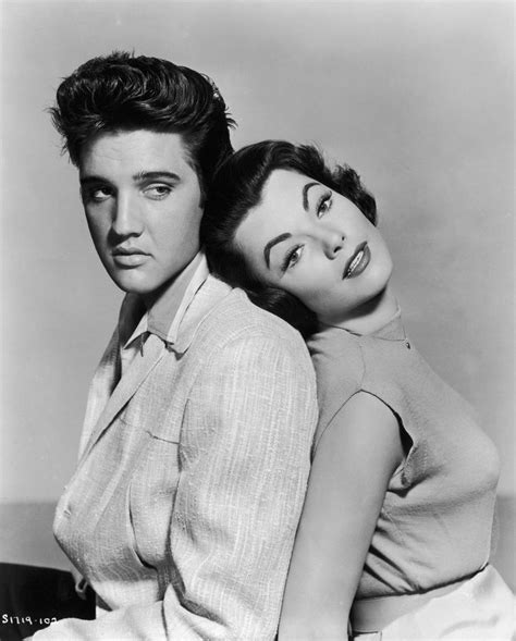 Priscilla presley ist die tochter von leutnant james frederick wagner und dessen ehefrau anna lillian iversen. Pin auf Elvis Presley