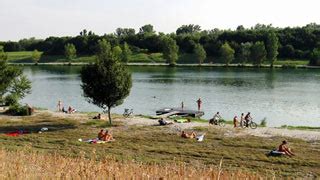 Sie wurde im rahmen der zweiten wiener donauregulierung 1972 bis 1987 als entlastungsgewässer für den hochwasserschutz gebaut. Baden in Wiener Gewässern