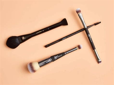 Here is a set of makeup brushes that is awesome and amazing and the best thing about them is that you these are brand new brushes which feature high quality. Best Dual-Ended Makeup Brushes 2019 | Makeup.com