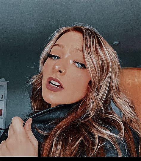 Check spelling or type a new query. Aesthetic Pictures Zoe Laverne Ultralight / 73 Zoe Laverne Ideas Laverne Zoe Zoe And Cody - Zoe ...