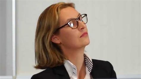 Gemeindepräsident wusste von nichts : Alice Weidel Bundesvorstandsmitglied d. AfD - YouTube