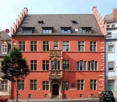 Haus freiburg ab 22.900 €, wohn und geschäftshaus in 1a lage in freiburg lehen. Freiburg Haus Zum Walfisch | Das Haus wurde in den Jahren ...
