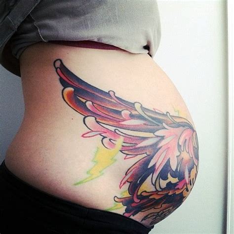 Tattoos on the abdomen and hips, for example, could be affected by striae gravidarum. tattoo #pregnant #belly | Tattoo2 | Pinterest
