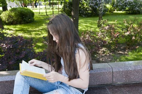 Was sollte ich als banker studieren? Nettes Jugendlichelesebuch, Das Auf Der Bank Im Park ...