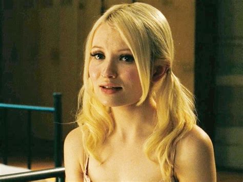 She may seem like a fragile and naive little schoolgirl, but her enemies underestimate her at their own peril. UPDATED: Brown vs. blonde. - Emily Browning - Fanpop