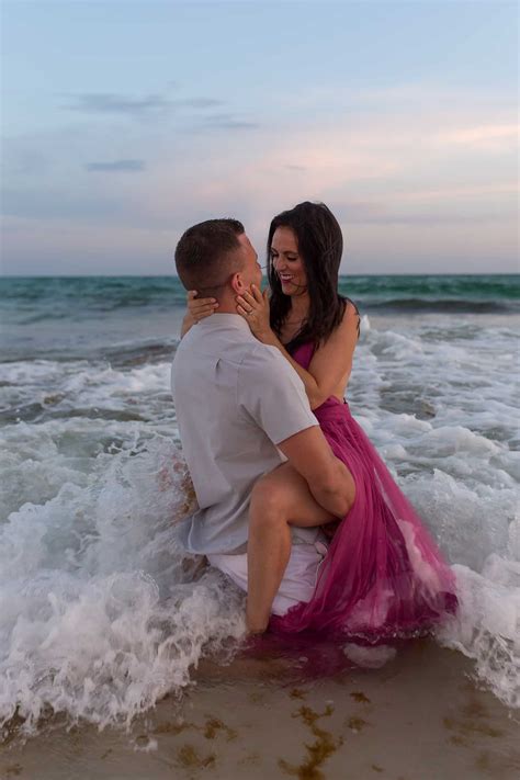 Couples Beach Pictures - LJennings Photography