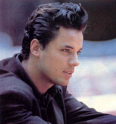 Nick kamen's biggest hit, each time you break my heart, was a collaboration with madonna. Flashback eighties : On a retrouvé le beau Nick Kamen ...