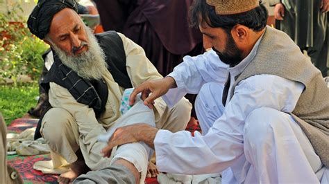 רק באפגניסטן ארהב יכולה להשפיע במקביל על סין, רוסיה, הודו ואיראן. אפגניסטן: הכשרת נהגי מוניות בעזרה ראשונה מצילה חיים ...