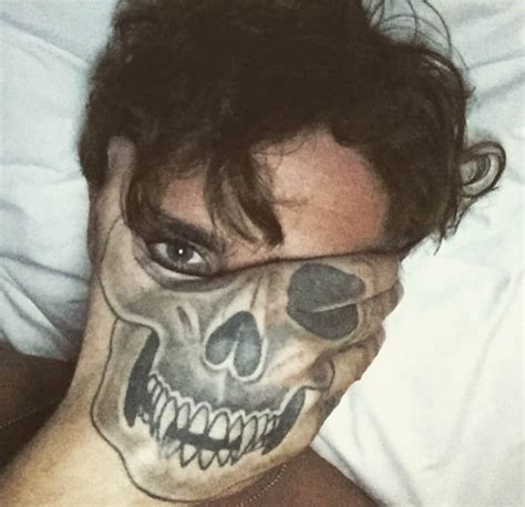 He competed on war of the worlds, war of the worlds 2, and total madness. Stephen Bear outrages fans with killer clown outfit ...