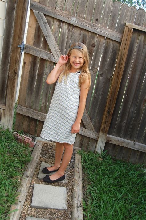 So.wanna be a bimbo when you grow up? Airing My Laundry, One Post At A Time...: Fun Back To School Looks For Tween Girls