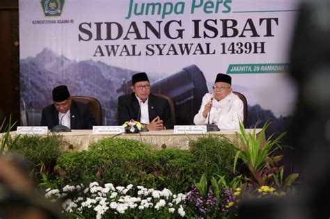 Kementerian agama ri akan segera menggelar sidang isbat untuk menentukan 1 syawal 1442 h atau idul fitri 2021. Sidang Isbat Tentukan Idul Fitri Jatuh Pada 15 Juni 2018 ...