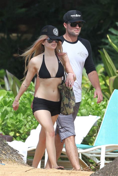 Brody was so secure in the relationship he didn't even care that avril literally wore shirts saying that music was her boyfriend and not him!!! Hills Freak: Brody Jenner & Avril Lavigne: Relaxing On The Beach In Hawaii
