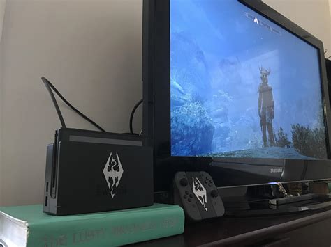 I've been out of the gaming loop for a few years now. Skyrim edition Nintendo Switch : skyrim