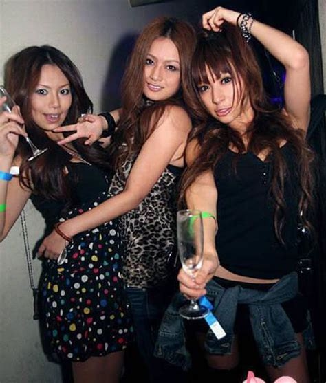 Chathub is a good alternative to omegle. Sexy Girls in Chinese Night Clubs (30 pics)