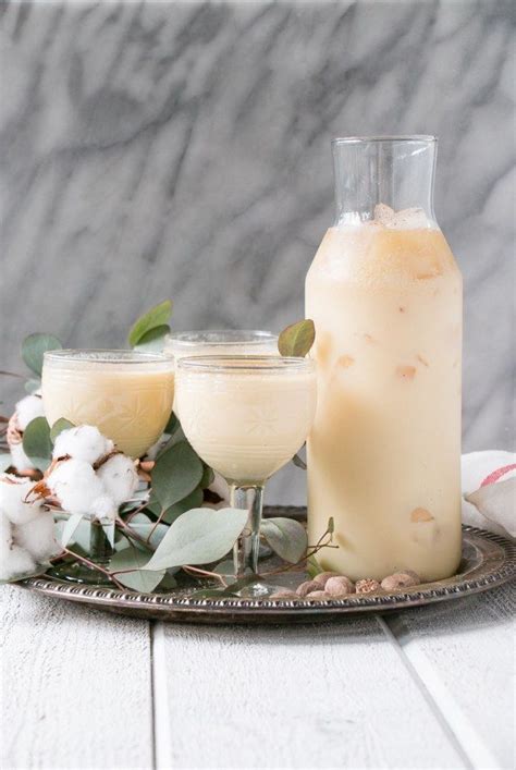 Whiskey, whisky, or even bourbon makes the winter taste better and the cold disappear. 10 Christmas Cocktails - Wine Wednesday | Bourbon eggnog ...