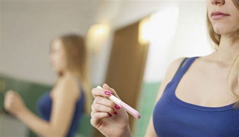 Schwangerschaftsfrühtests sind sensibler als herkömmliche schwangerschaftstests. Schwangerschaftstest: Ab wann ist er möglich und sinnvoll?