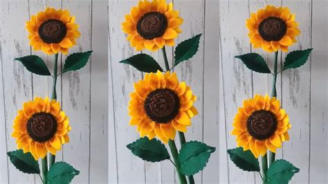 Bunga matahari atau biasa disebut sunflower tidak hanya memiliki bentuk mirip dengan matahari, tetapi pertumbuhannya juga sangat bergantung pada intensitas sinar matahari. Cara Membuat Bunga Matahari dari Kain Flanel Hiasan Sudut ...