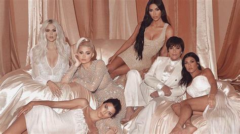 Kardashian familie adlı kullanıcıdan daha fazla fikir. Kardashian-Jenner-Clan: Wie die Frauen Milliarden machen ...