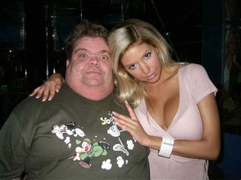 2 glamorous women and one. 9 things people think of when they see an attractive girl ...