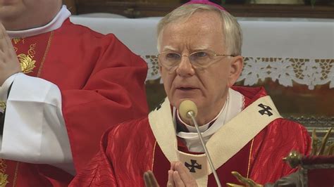 Abp marek jędraszewski przestrzega przed bezrefleksyjnym podchodzeniem do halloween. Absolwenci poznańskiego liceum nie chcą, aby abp ...