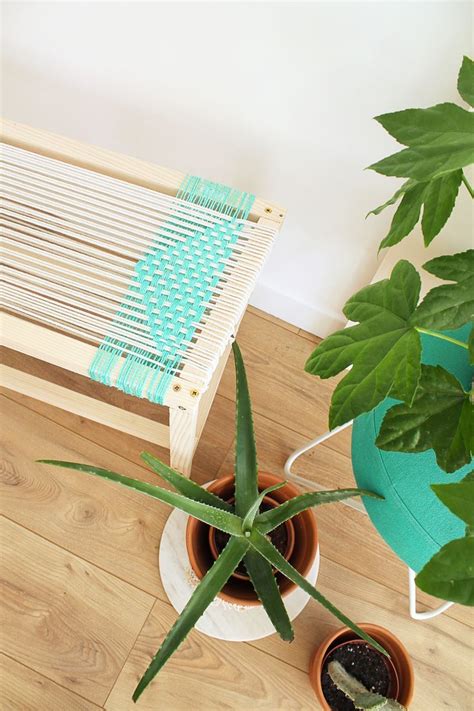 Un banc est un excellent moyen d'étendre votre espace et de vous assurer que tout le monde a une place pour s'asseoir. DIY pour réaliser un banc d'intérieur en bois de style ...
