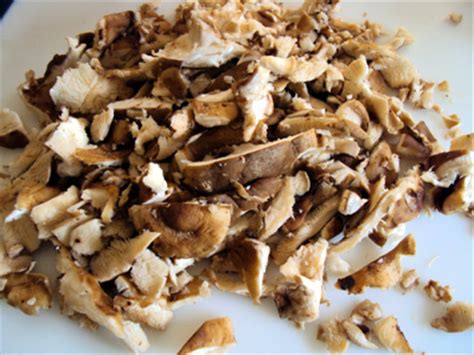 Heat oil in a medium skillet over medium heat. How To Cook Shiitake Mushrooms - Melanie Cooks