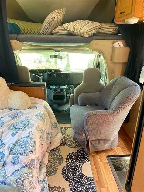Class c motorhome $91,000 (south portland ) pic hide this posting restore restore this posting. Photos | 2009 Thor Four Winds Class C Majestic (19g ...