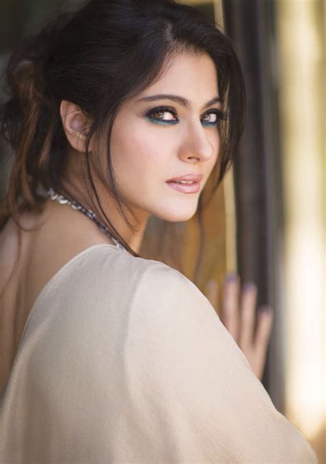 Kajol instagrammed this photo with pic courtesy to yug (courtesy). Kajol Devgan, like the eye makeup | Makeup looks ...