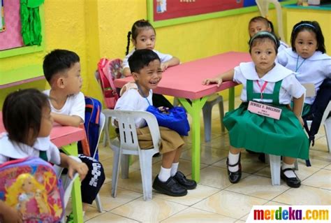 Seorang anak yang memaksa ibu tirinya w1kw1k. Gambar Anak Sd Di | wah blaik gaya foto anak sd zaman sekarang ternyata pakai, miris daerah tan ...