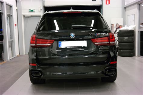 The 2014 bmw x5 is a favorite among reviewers, garnering praise for its athletic handling, powerful engines, and luxurious interior. Black Sapphire BMW X5 M50d F15 2014 with 22" winter wheels delivery photos