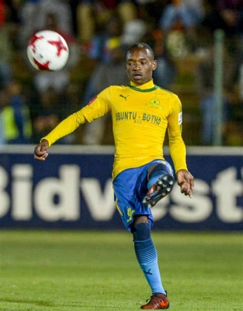 63 oct 21, 2020 05:02 pm in mamelodi sundowns. Sundowns took eyes off the ball on Billiat's contract