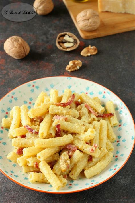 Solitamente per fare la crema di noci si dovrebbero prima sbollentare le noci e poi privarli della procedere con la realizzazione della nostra crema alle noci veloce con ricotta. Pin su Laura