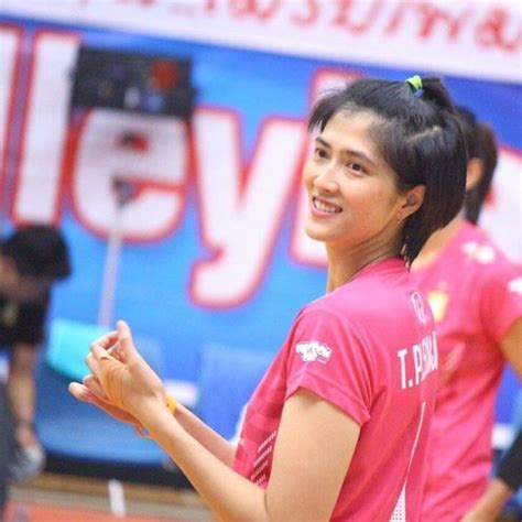 8 ปีแรกในการติดทีมชาติของ ปลื้มจิตร์ ถินขาว อาจต้องพบเจอกับผลการแข่งขันที่ไม่ดีนัก แต่พวกเธอก็ไม่เคยยอมแพ้ ยังคงพยายาม. ปลื้มจิตร์ ถินขาว ประวัตินักวอลเลย์สาวคนเก่ง