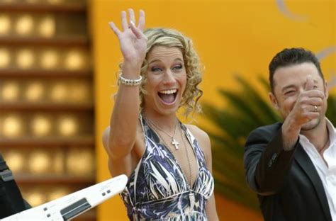 Wolkenfrei war eine deutsche schlager band aus aspach (bei backnang), die ab 2015 allein aus der frontsängerin vanessa mai bestand. Salem / Rust: Mittwochabend ist -WOLKENFREI- in Salem am ...