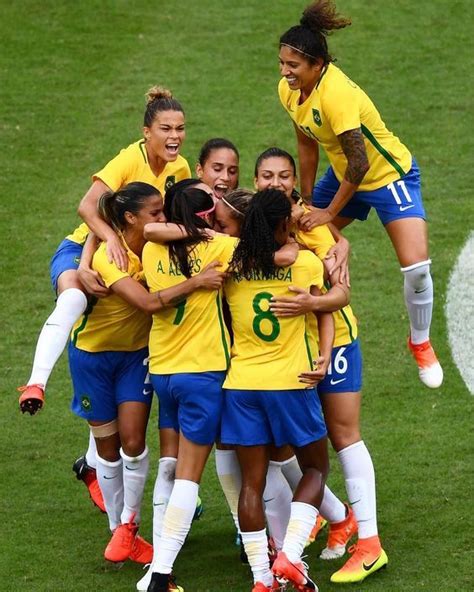 Nas outras quatro participações, as brasileiras chegaram pelo menos às semifinais. Futebol Feminino | Seleção brasileira de futebol feminino ...