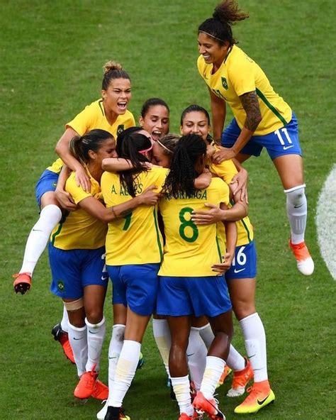 Seleção feminina volta a perder nos pênaltis e fica com a prata no futebol. Futebol Feminino | Seleção brasileira de futebol feminino ...