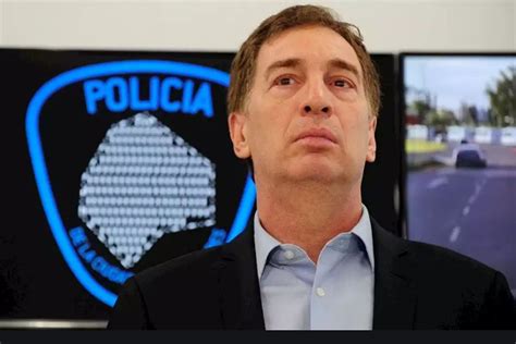 Facebook gives people the power. Diego-Santilli-policia - Beto Valdez