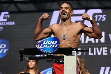 Rob font is a mma fighter with a professional fight record of 18 wins, 4 losses and 0 draws. Rob Font TKO's Thomas Almeida In Second Round At UFC 220