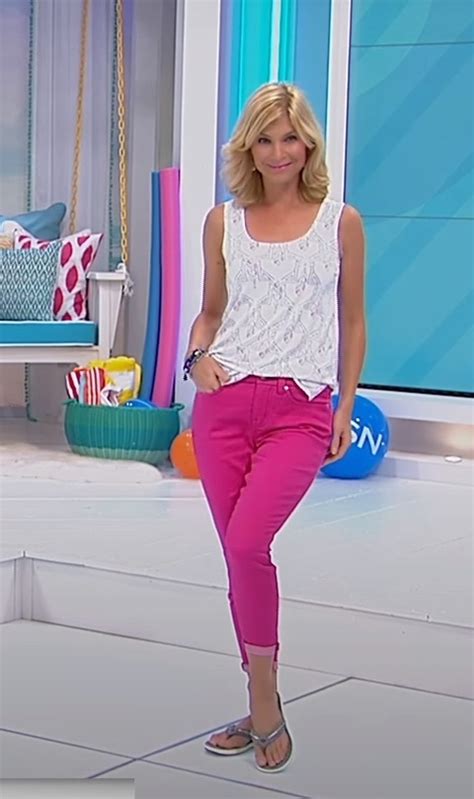 Viimeisimmät twiitit käyttäjältä amy stran (@amystranqvc): Kara Preston's Feet