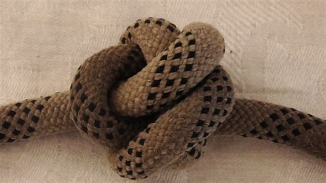 Sink stoppers come in a variety of shapes and sizes. Learn How To Tie A Sink Stopper Knot - WhyKnot | Knots ...