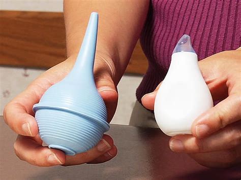 Rubber bulb syringes are commonly used to remove earwax from ears, and the procedure can be done at home. How to use a bulb syringe or nasal aspirator to clear a ...