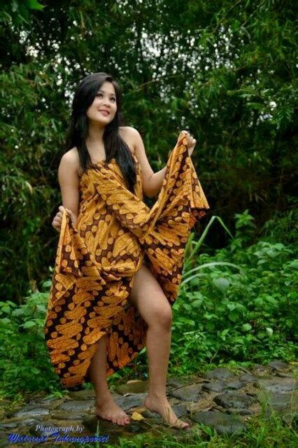 Watch dunia seksi wanita yang akan membangkitkan siapa pun. UNIVERSAL: Gadis Desa Seksi