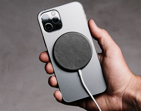 220020 outil pour joint universel. Bien sûr qu'il existe un étui en cuir pour votre chargeur MagSafe | iGeneration