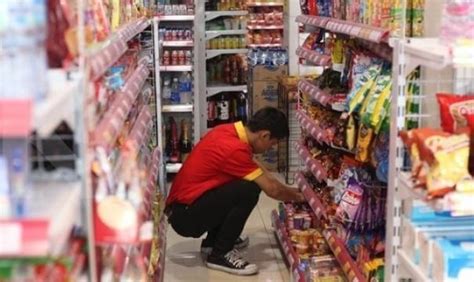 Syarat surat lamaran kerja agar diterima. Syarat dan Cara untuk Melamar Kerja Sebagai Pegawai ...