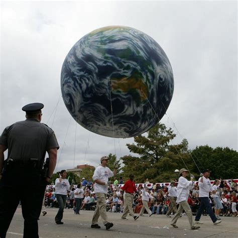 You'll certainly draw some attention and everyone will want to get involved play! giant Astronaut View Earth Globe inflatable globe ball ...