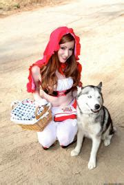 Little red riding hood's mother says: Brazzers Nikki Rhodes - Little Red Riding Whore x2500 x678