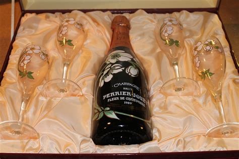 Need some champagne gift ideas for dad? PERRIER JOUET CHAMPAGNE GIFT SET WITH 4 PAINTED GLASSES ...