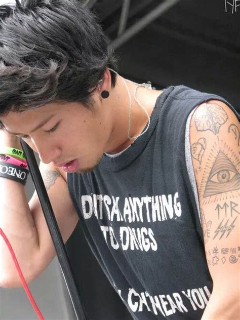 Japanese singer best known as a member of the rock band one ok rock and the boy band news. Taka One Ok Rock | Selebritas